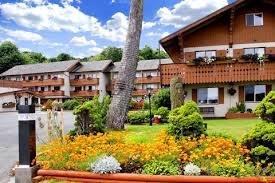 Best Western Plus Austrian Chalet Best Western Plus Austrian Chalet